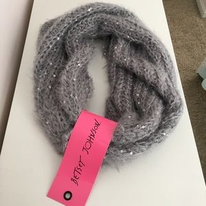 NWT: Betsy Johnson Infinity Scarf (silver/grey)